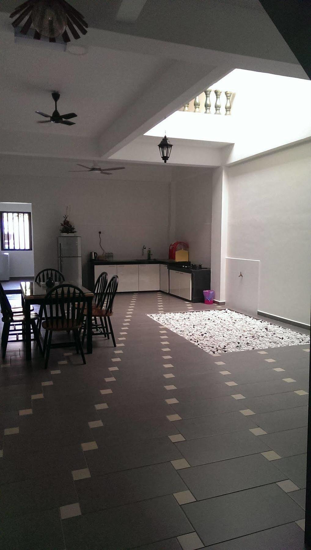 Malacca Jawa Street Townstay מראה חיצוני תמונה